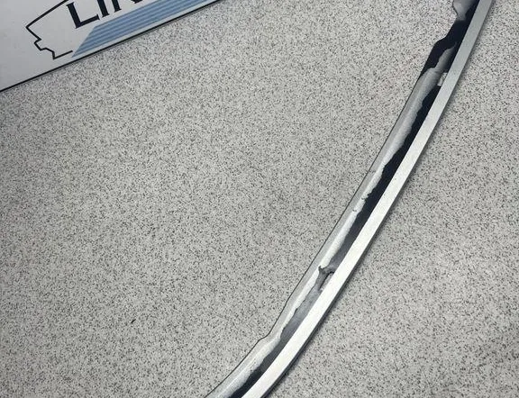 BMW 5 Series E39 (1995-2004) Front right headlamp trim 51138159306 33763429