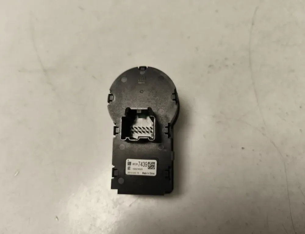 CHEVROLET Trax 1 generation (2013-2022) Headlight Switch Control Unit 95297439 30778742