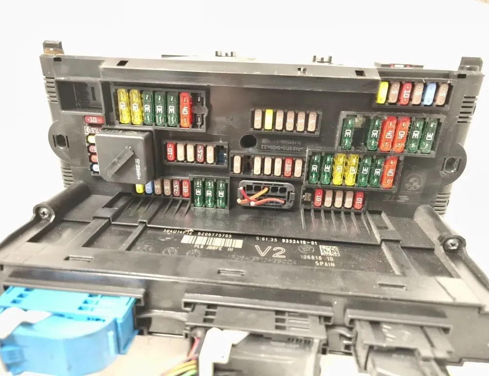 BMW 5 Series F10/F11 (2009-2017) Блок предохранителей 9252815,9353419 34358347