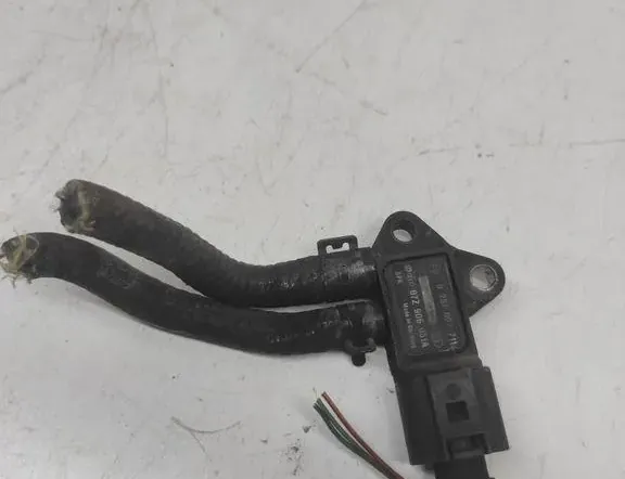 AUDI A4 B7/8E (2004-2008) DPF Pressure Sensor 0281002711 33242183