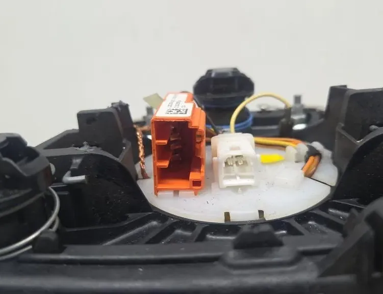 VOLVO V70 3 generation (2007-2020) Steering Wheel Airbag PA5555006 33402681