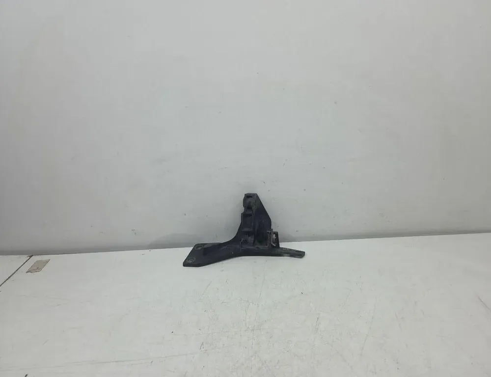 AUDI A4 B7/8E (2004-2008) Front Right Bumper Bracket 8E0805364 33403162