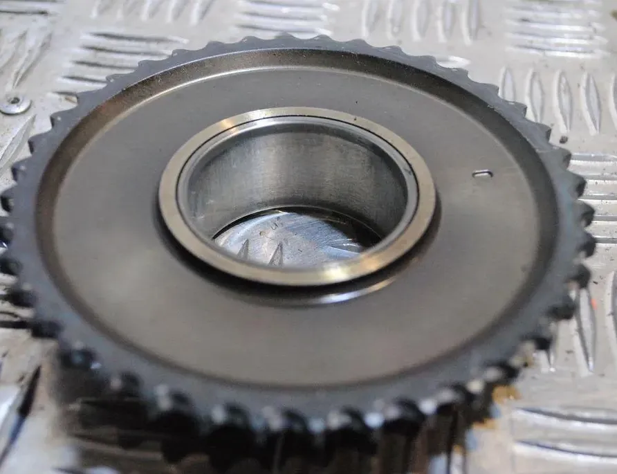 AUDI Q5 8R (2008-2017) Распределитель промежуточная шестерня 06E109077E 33410402