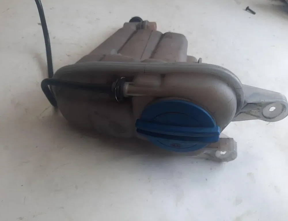 AUDI A5 Sportback 8T (2009-2011) Other Engine Compartment Parts 33412606