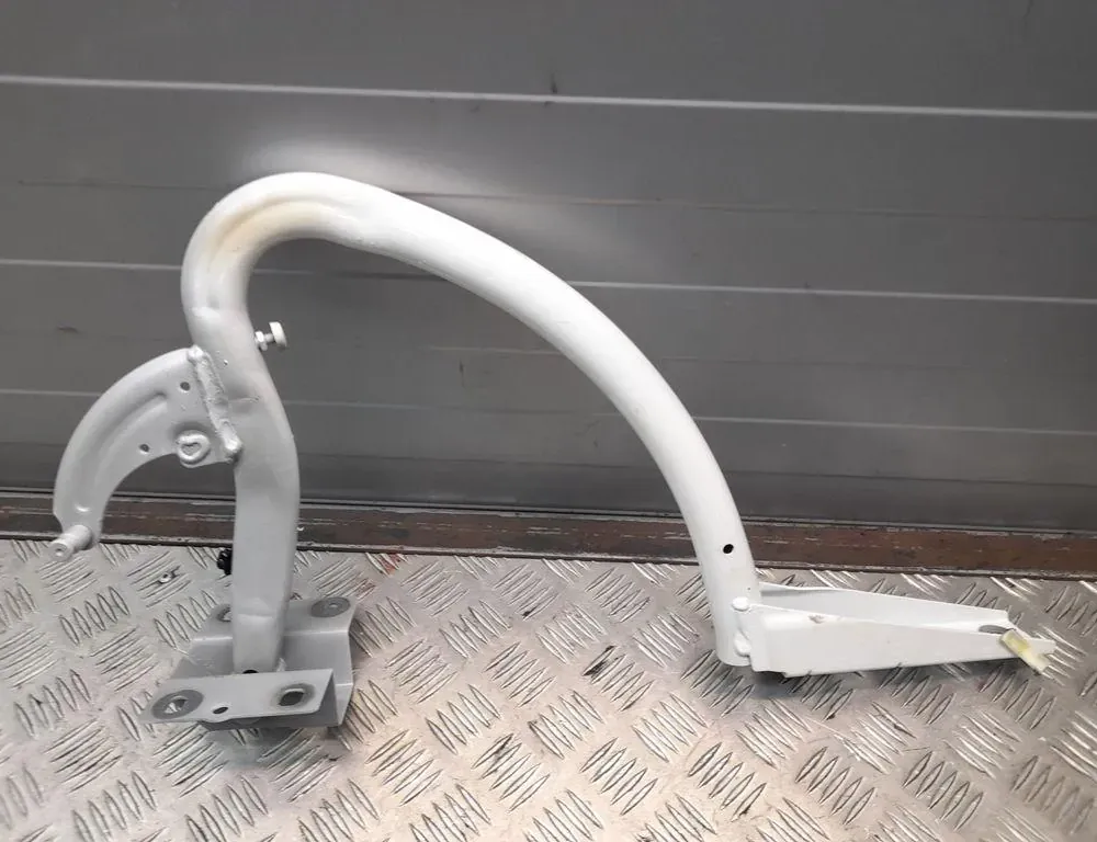 AUDI A8 D2/4D (1994-2002) Left Side Bootlid Hinge 4H0827299D 33421413