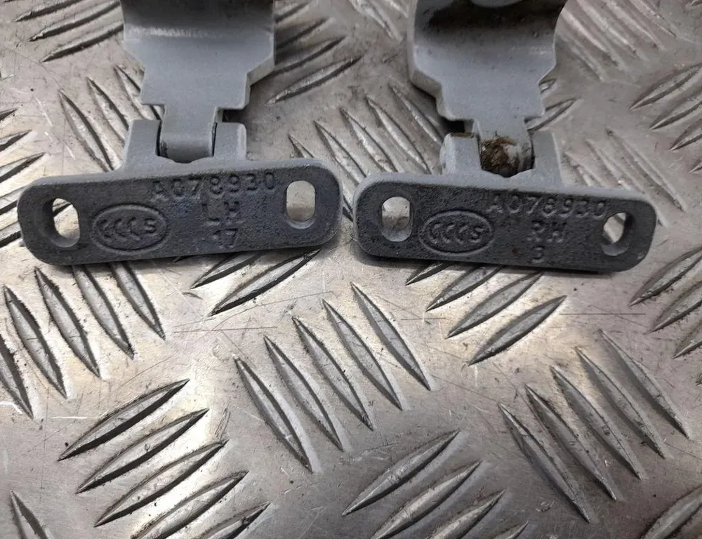 AUDI Q5 8R (2008-2017) Left Side Bootlid Hinge 8U0827299E 33423258