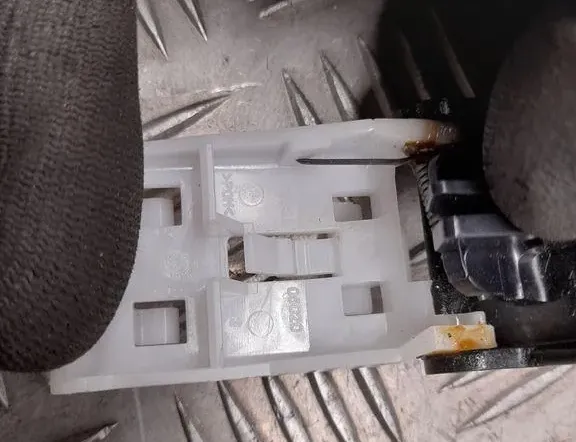 TESLA Model 3 Bonnet Release Handle 05020,53631 33432508