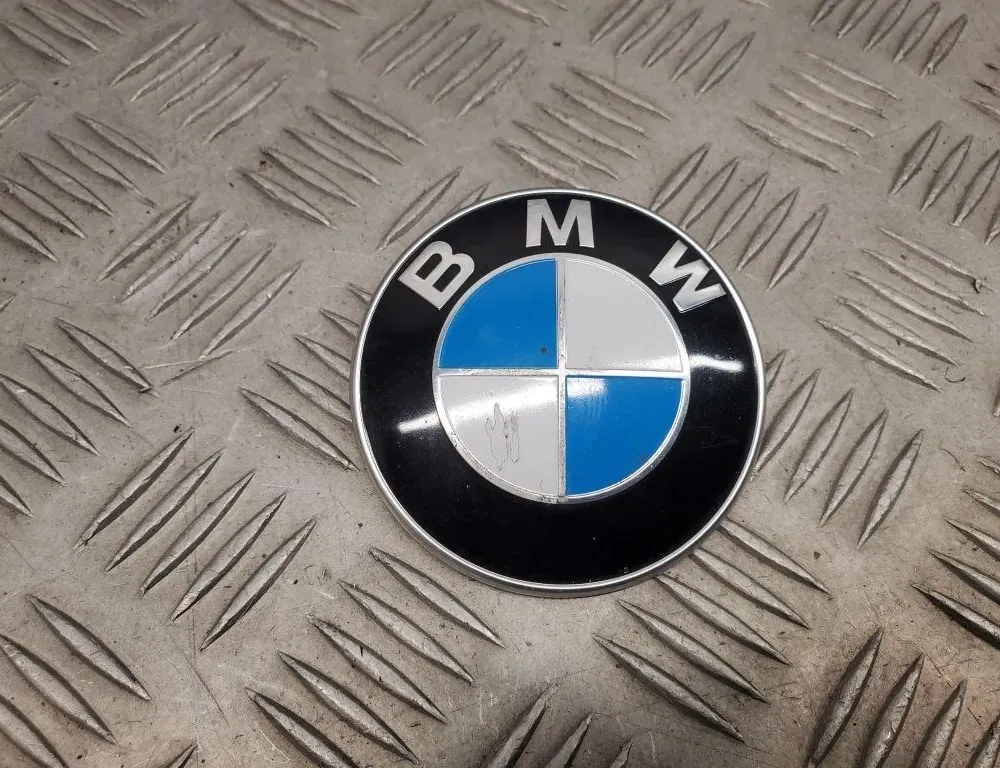 BMW 7 Series F01/F02 (2008-2015) Car manufacturer's badge 8132375 33440881