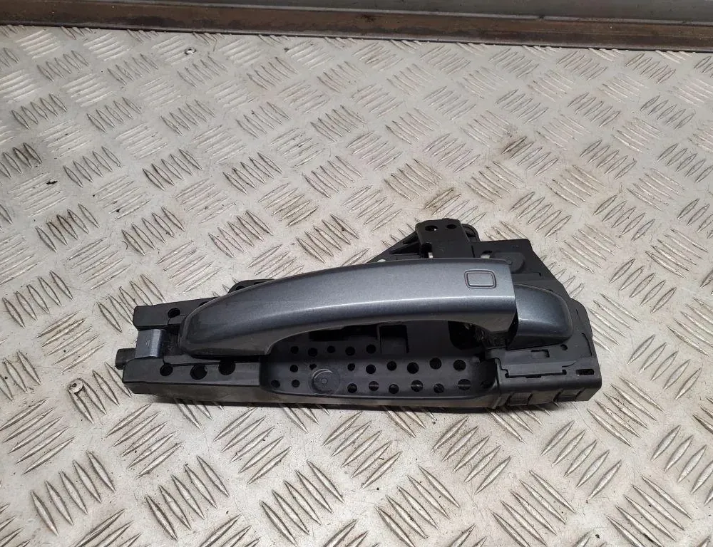 AUDI A4 B9/8W (2015-2024) Rear right door outer handle 8T0837886B 33441363