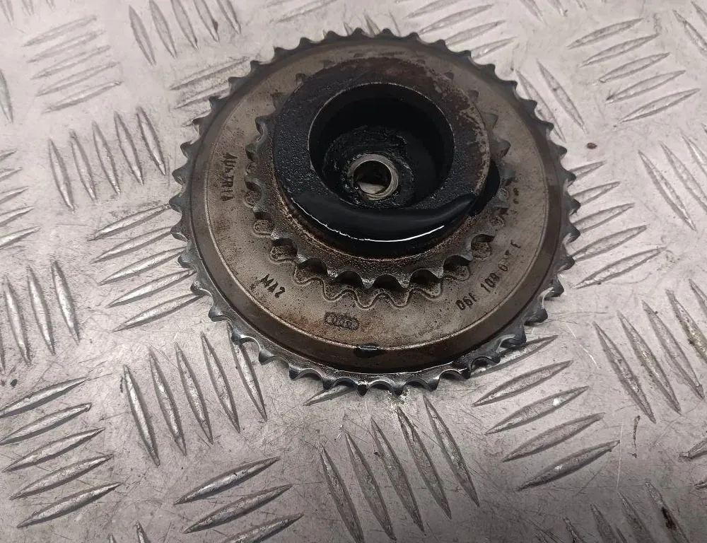 AUDI Q5 8R (2008-2017) Distribution intermediate gear 06E109077E 33448376