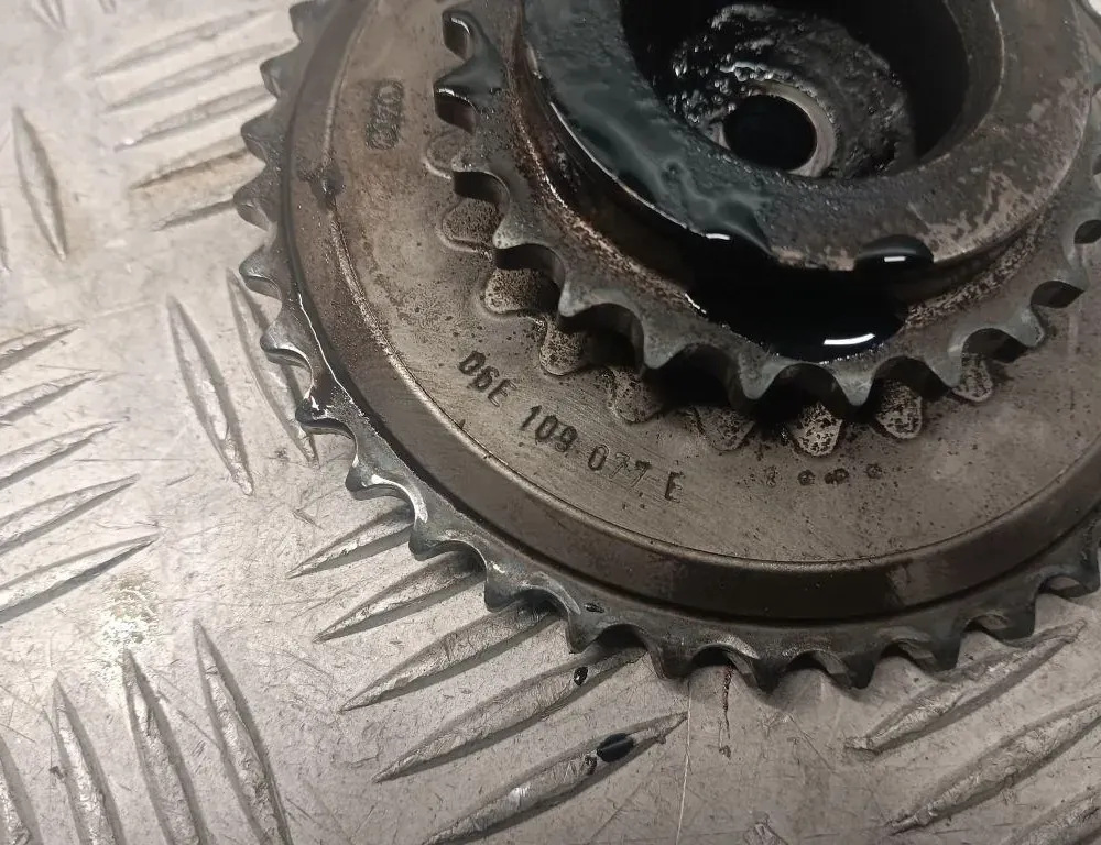 AUDI Q5 8R (2008-2017) Distribution intermediate gear 06E109077E 33448376