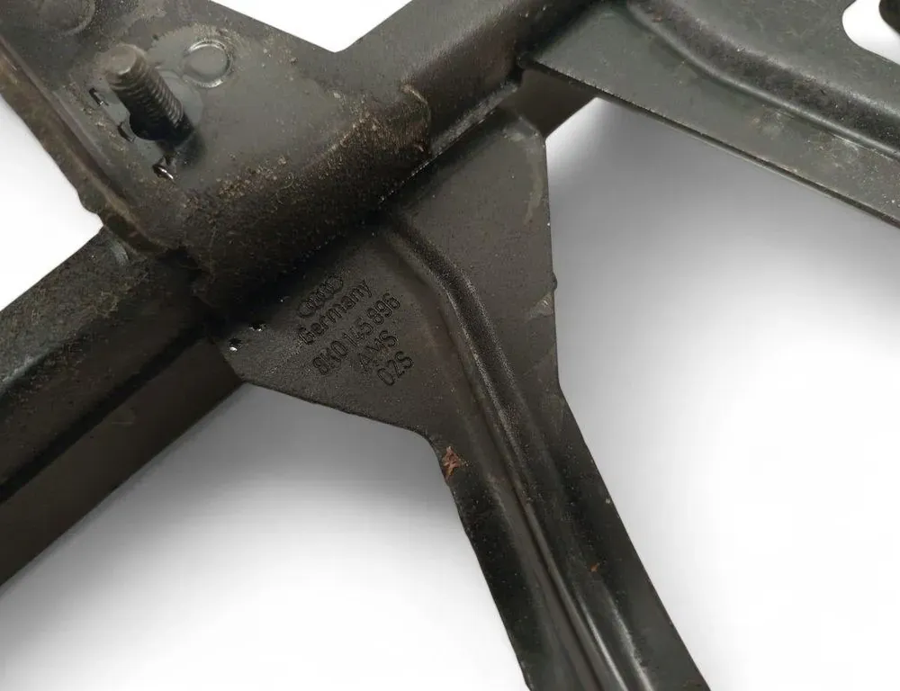 AUDI A5 8T (2007-2016) Другие части внутренние двигателя 8K0145896 33455916