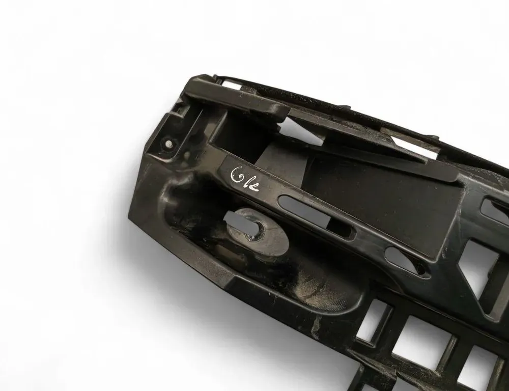 PORSCHE Macan 1 generation (2013-2023) Левый держатель заднего бампера 95B807483A 33456390