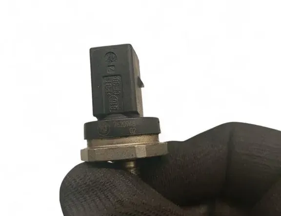 BMW 5 Series Gran Turismo F07 (2010-2017) Fuel pressure sensor 7620946 33458803