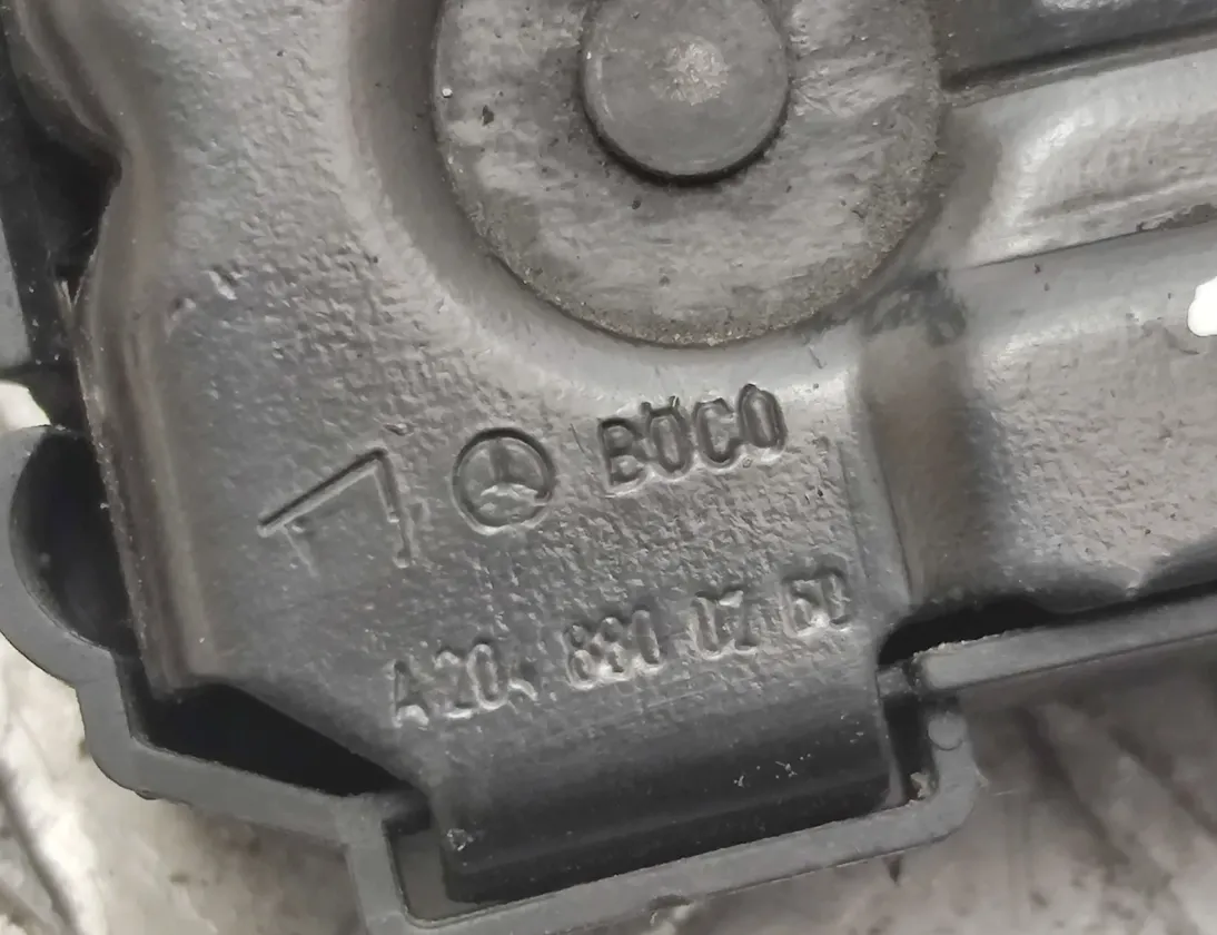 MERCEDES-BENZ C-Class W204/S204/C204 (2004-2015) Замок капота правый A2048800260 17289653