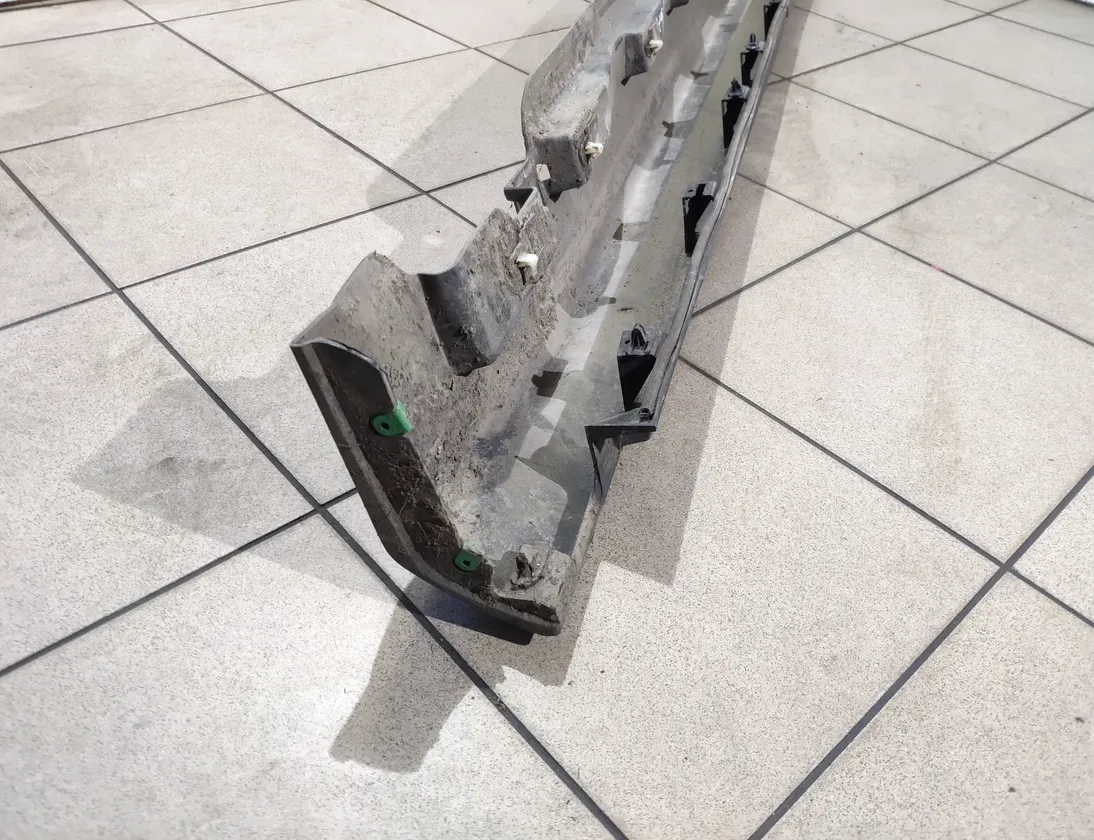 VOLVO V40 Cross Country 1 generation (2012-2020) Left Side Plastic Sideskirt Cover 31290541 17762698