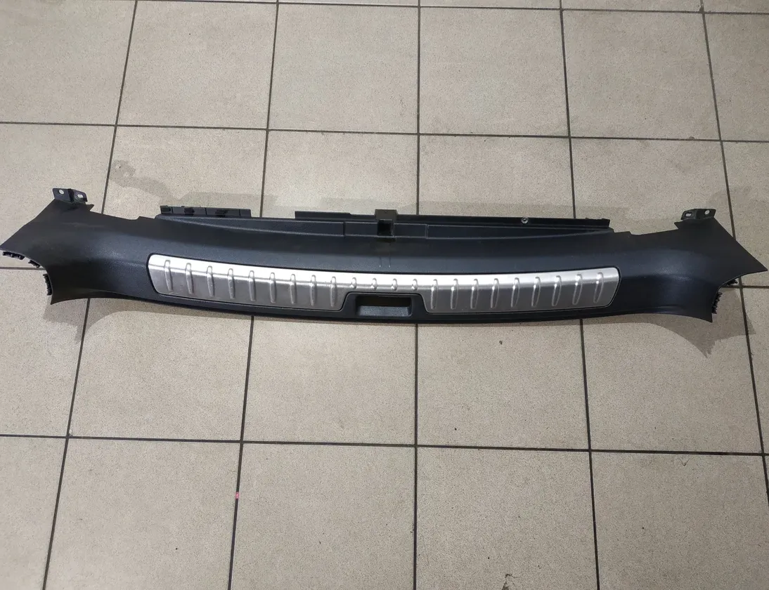 BMW X6 E71/E72 (2008-2012) Trunk Lock Trim 6981004 22433943