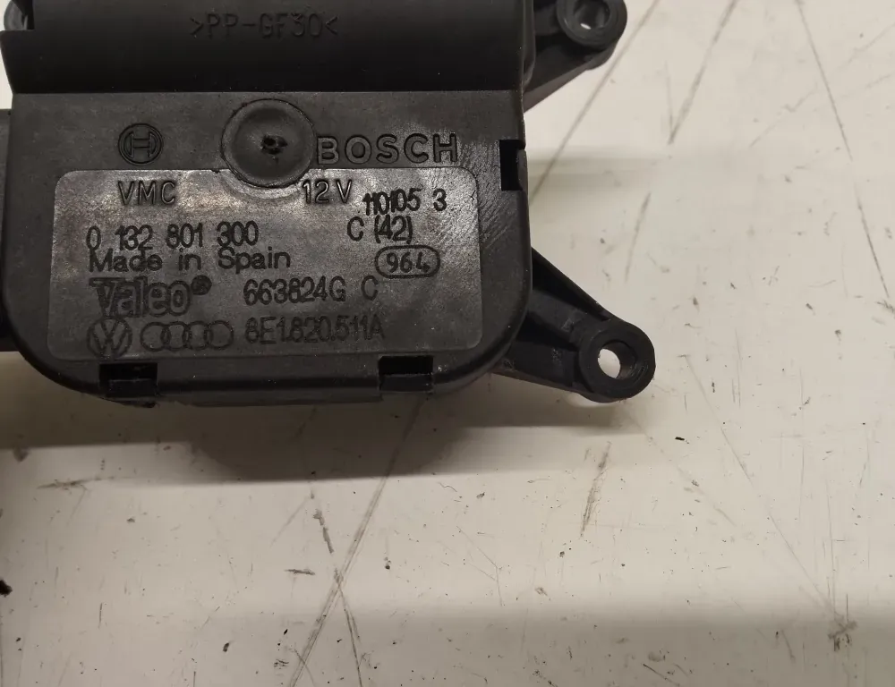 AUDI A4 B7/8E (2004-2008) Interior Heater Flap Motor Actuator 8E1820511A 34922308
