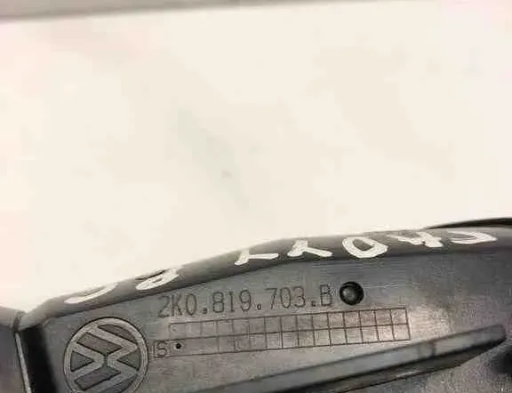 VOLKSWAGEN Caddy 3 generation (2004-2015) Вентиляционные отверстия центральной консоли 2K0819703B 32606671