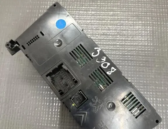 PEUGEOT 2008 2 generation (2019-2023) Другие блоки управления 158391,96738320XT 33144717