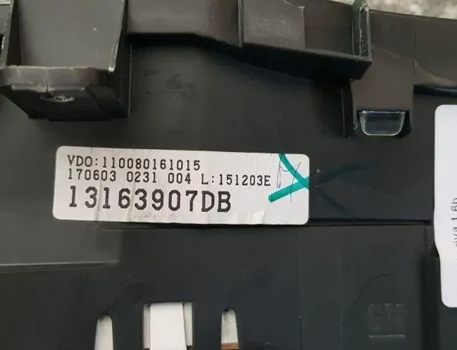 OPEL Ampera Speedometer 13163907DB 33842893