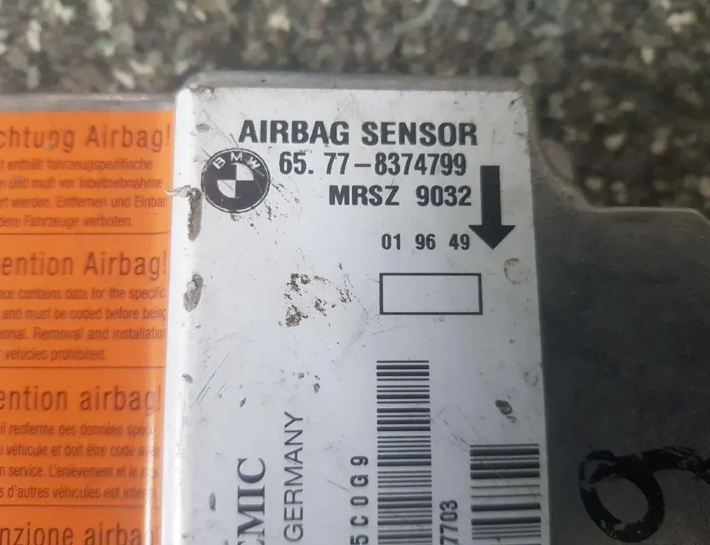 BMW 5 Series E39 (1995-2004) SRS Control Unit 8374799 33844969