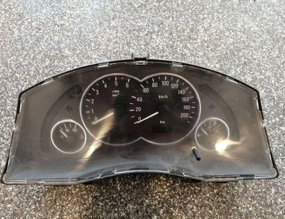 OPEL Ampera Speedometer 13173381XT 33845282