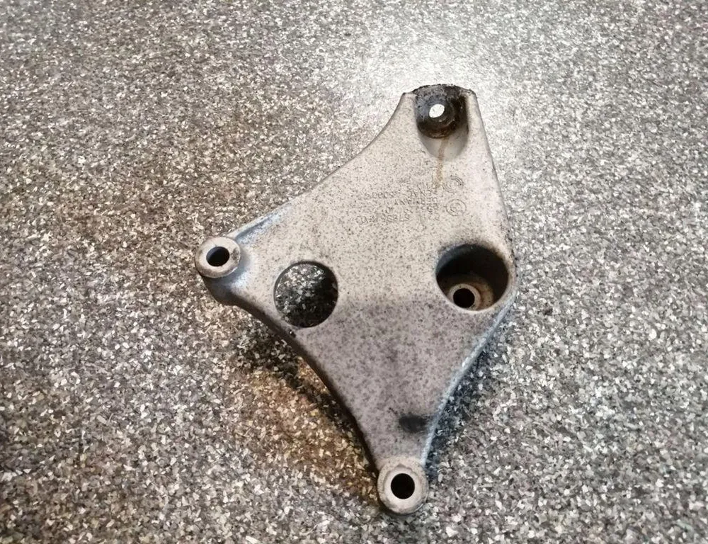 BMW 3 Series F30/F31 (2011-2020) Rear engine bracket 68572910 33847382