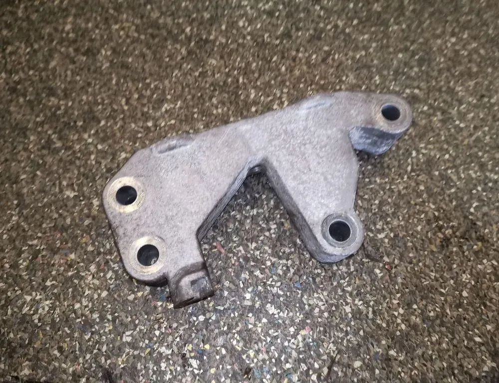 OPEL Mokka 1 generation (2012-2015) Rear engine bracket 95138117 33854281