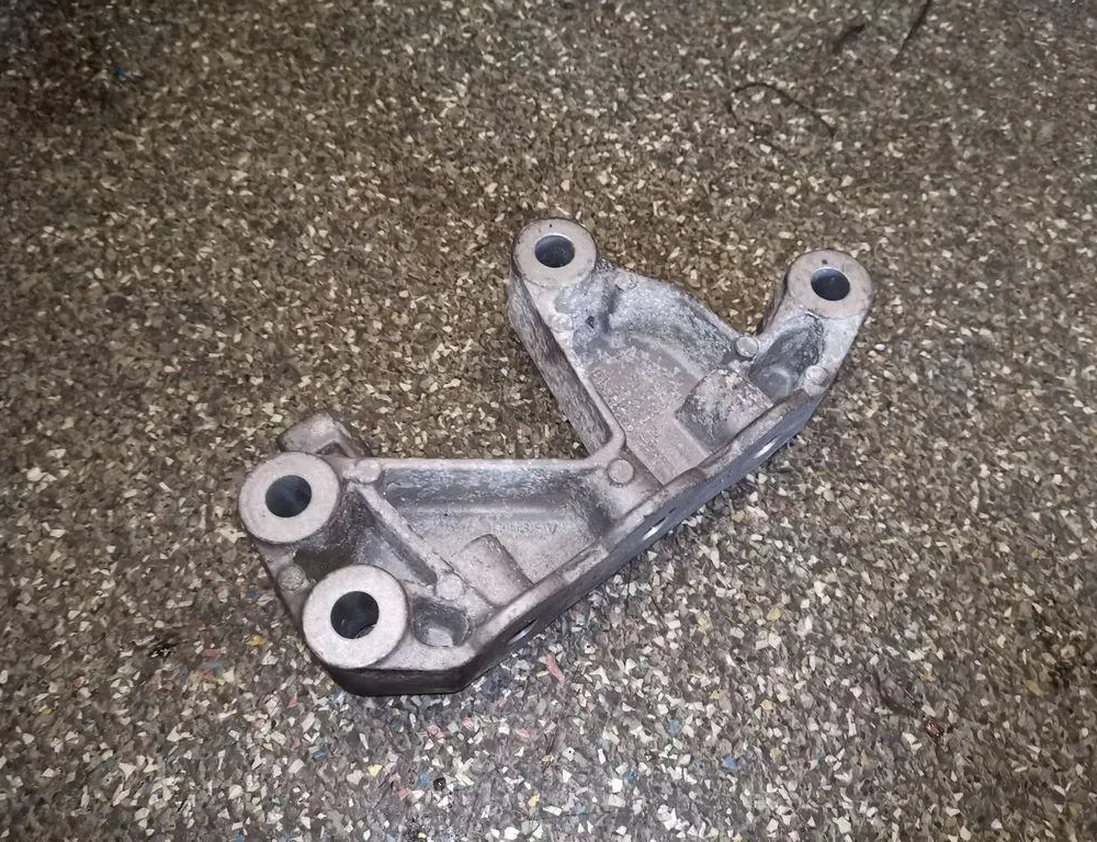 OPEL Mokka 1 generation (2012-2015) Rear engine bracket 95138117 33854281
