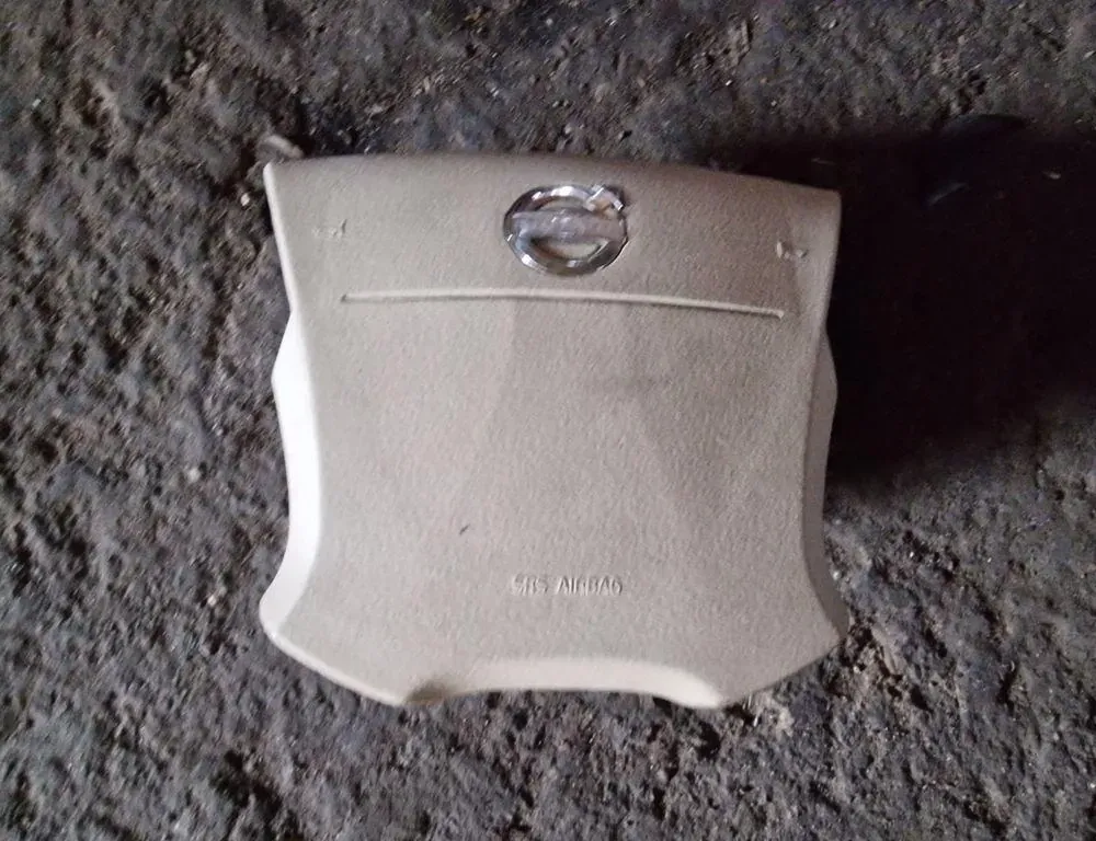 VOLVO S80 2 generation (2006-2020) Steering Wheel Airbag 30721997 33872196