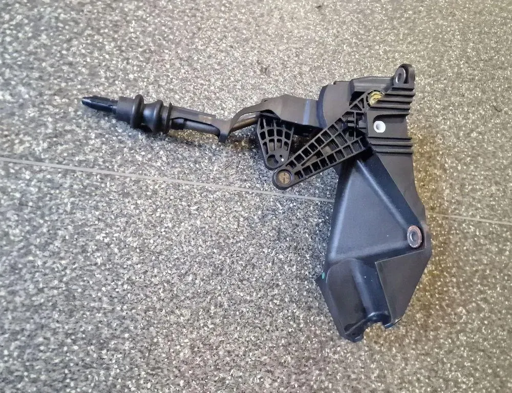 NISSAN X-Trail T31 (2007-2014) Кулиса 112102067 33872218