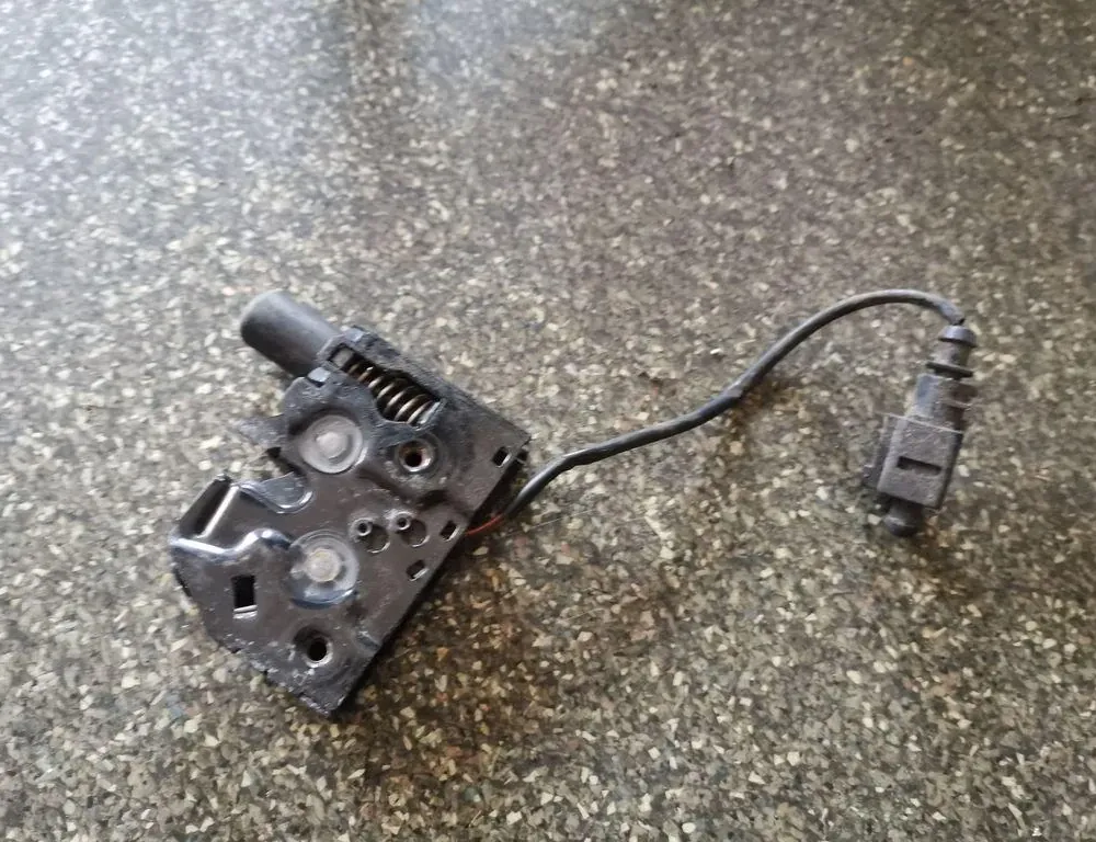 AUDI A6 C6/4F (2004-2011) Bonnet Lock 4G0823509D 33872578