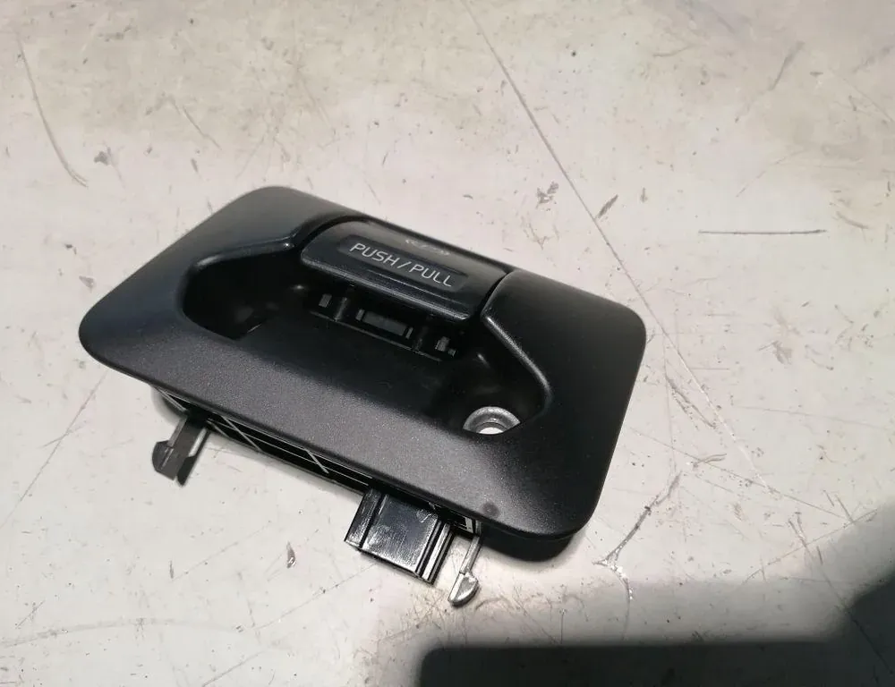 VOLVO XC60 1 generation (2008-2017) Handbrake Button 30773539 33883020