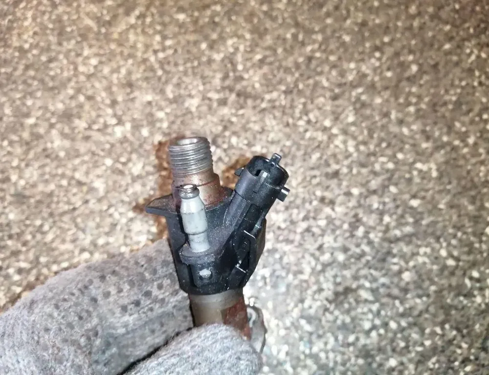 VOLVO XC60 1 generation (2008-2017) Fuel Injector 31303238 33883084