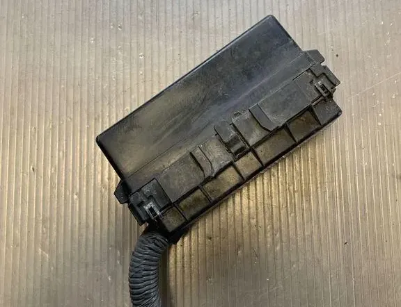 NISSAN X-Trail T31 (2007-2014) Fuse Box JG70A 35459806