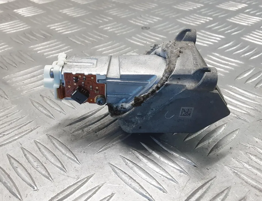 BMW 5 Series F10/F11 (2009-2017) Передняя крышка лампи 18592200 28384584