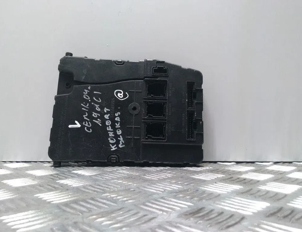 RENAULT Scenic 2 generation (2003-2010) Comfort Control Unit 8200306434 28384727