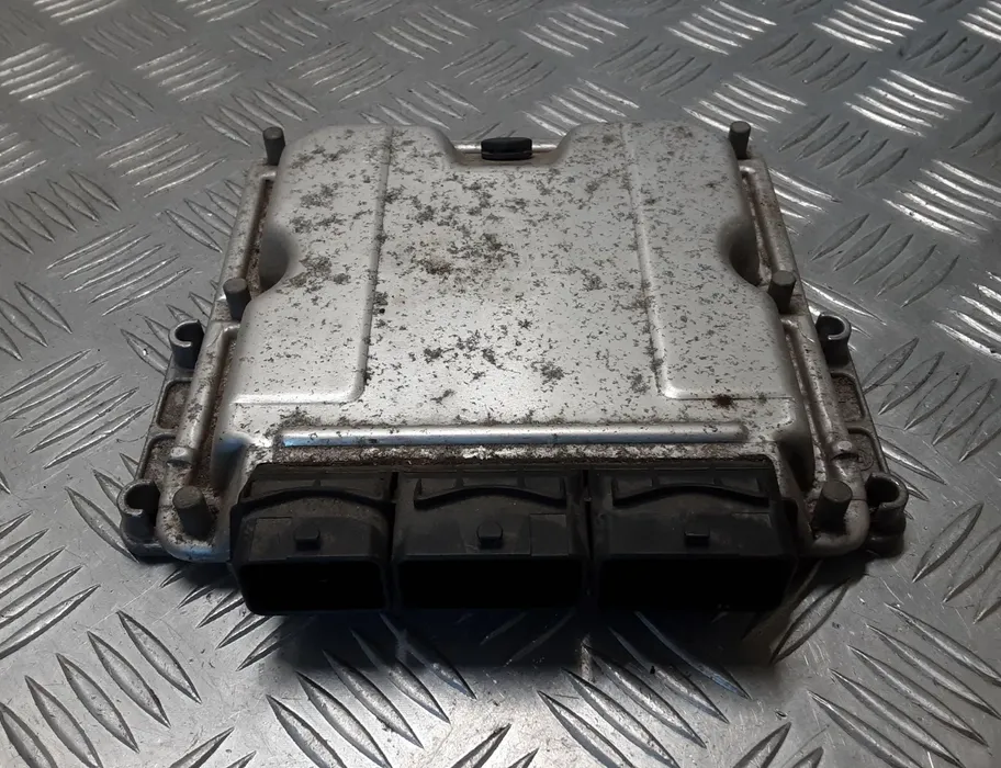 RENAULT Laguna 2 generation (2001-2007) Engine Control Unit ECU 8200153946,8200095416 28437681