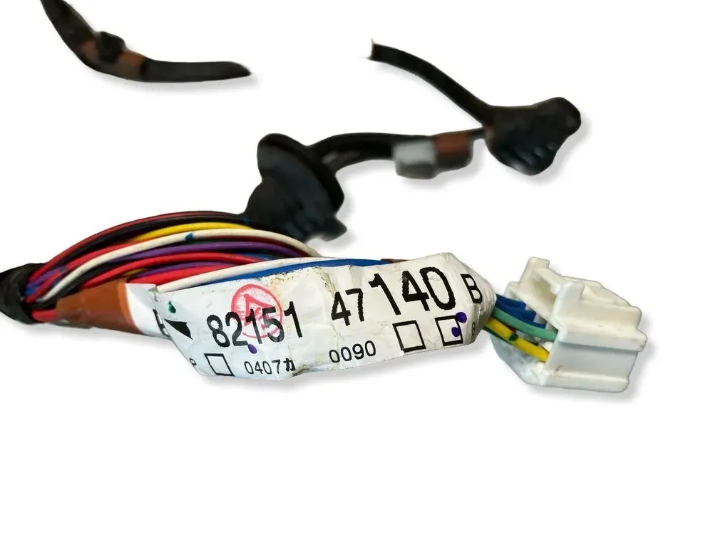 TOYOTA Prius 2 generation (XW20) (2003-2011) Дверные кабели спереди справа 8215147140 36192374