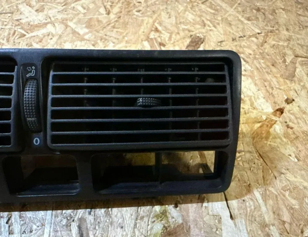 VOLKSWAGEN Golf 4 generation (1997-2006) Center console air vents 1J0819736C,1J0819734B,1J0819728C 36093438
