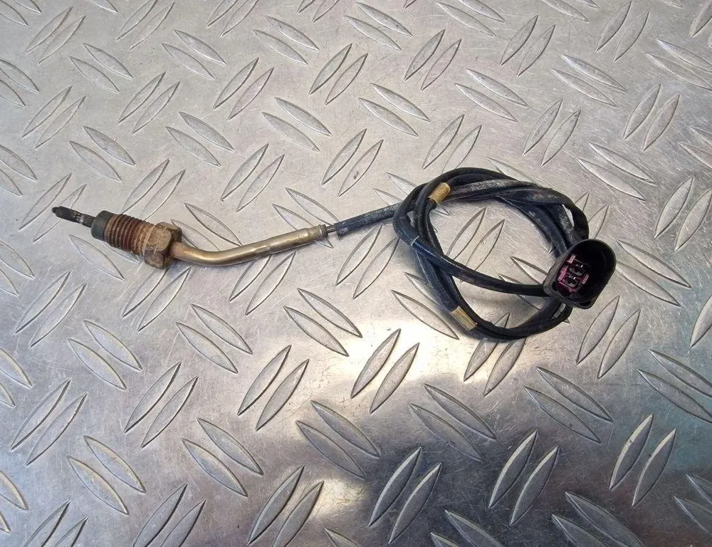 SEAT Ibiza 2 generation (1993-2002) Exhaust gas temperature sensor 03L906088BK 31235836
