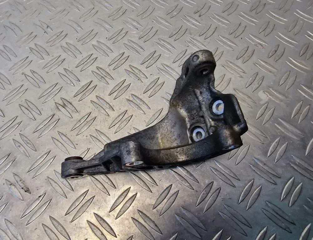 VOLKSWAGEN Touareg 2 generation (2010-2018) Air Conditioner Compressor Bracket 059145167AM 31249210