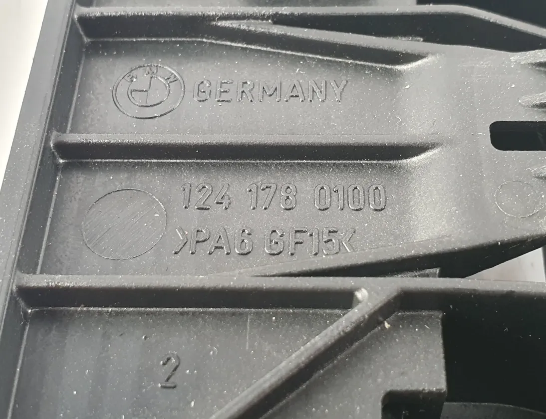 BMW 2 Series F22/F23 (2013-2020) Замок спинки заднего сиденья 1241780100,52207314012 12217097