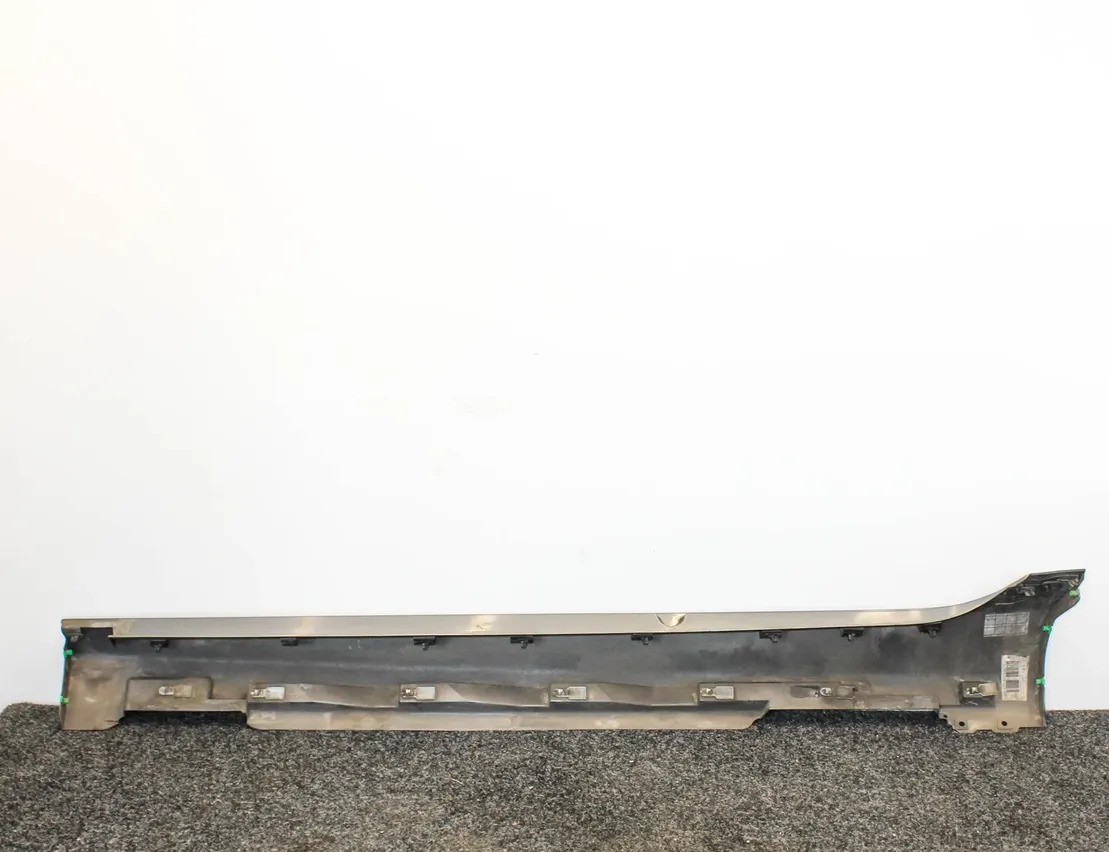 VOLVO V40 2 generation (2012-2020) Right Side Sideskirt 31395043 25111497