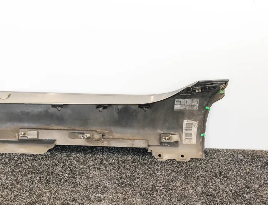 VOLVO V40 2 generation (2012-2020) Right Side Sideskirt 31395043 25111497