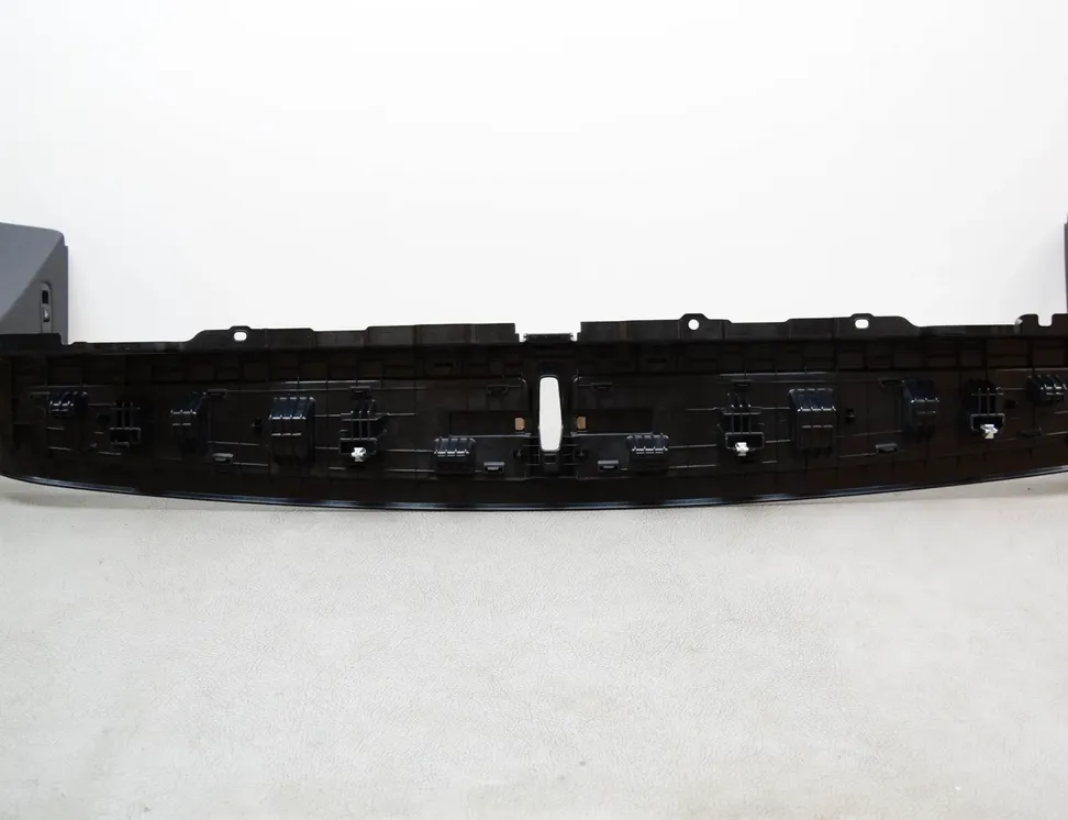 BMW 5 Series G30/G31 (2016-2023) Обделка замка багажника 7387530 23704744