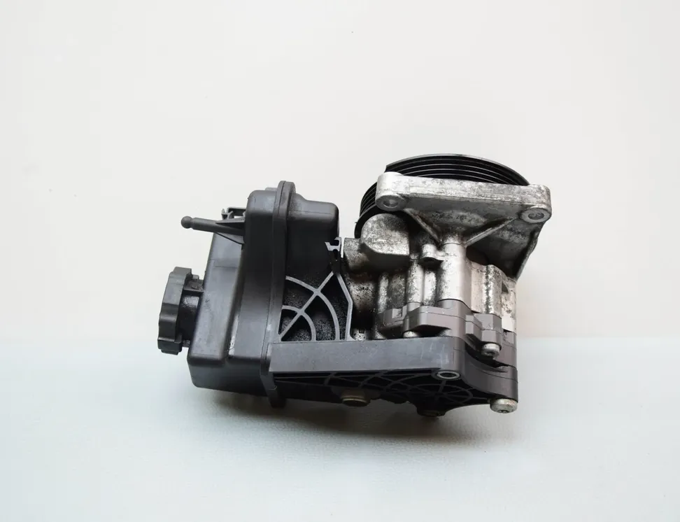 MERCEDES-BENZ C-Class W204/S204/C204 (2004-2015) Power Steering Pump A0064661501 28056675