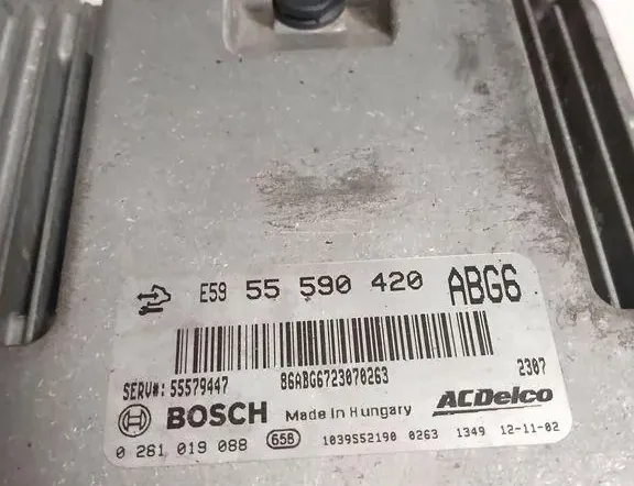 OPEL Zafira C (2012-2016) Engine Control Unit ECU 55579447,0281019088,55590420 35417025