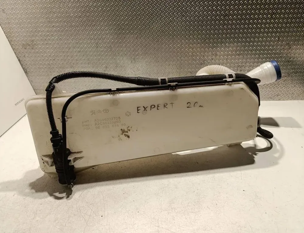 PEUGEOT Expert 3 generation (2017-2023) Window Washer Tank 9809803680,A2C96223200 33258901